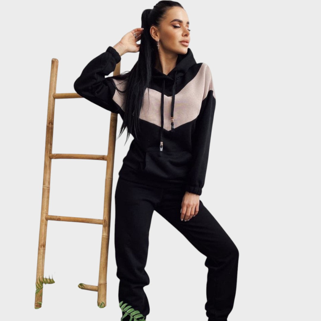 Virginia | Conjunto de Pantalones y Camiseta con Capucha