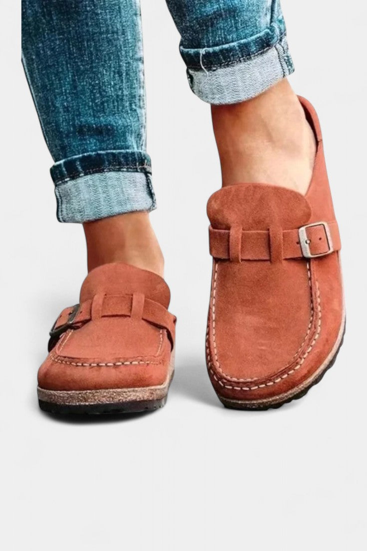 Elora | Zuecos Clásicos de Ante